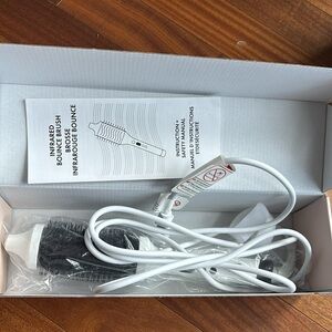 BondiBoost Infrared Heated Thermal Hot Round Brush